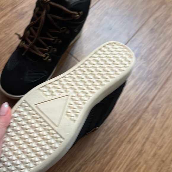 kelsa black suede hidden wedge sneakers - Picture 4 of 10